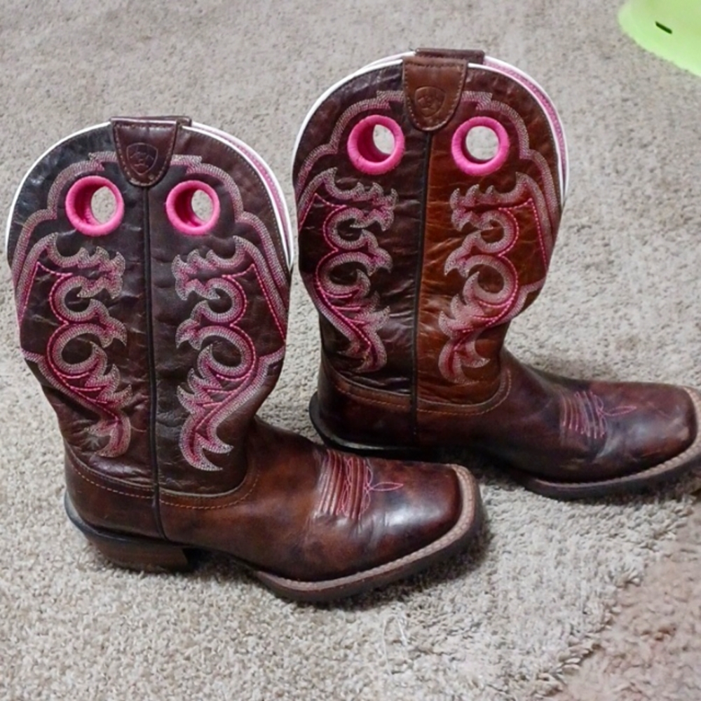ARIAT CROSSFIRE BOOTS BROWN WESTERN PINK STITCH SQUARE TOE
